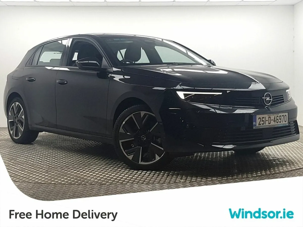 Opel Astra Electric SC Premium 54kWh - Image 1