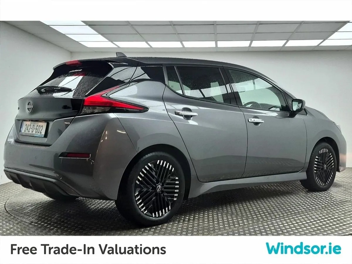 Nissan Leaf Leaf SV Premium 40 kWh - Image 3