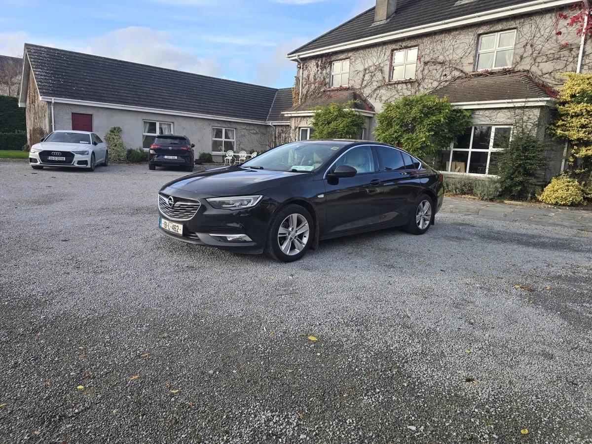 Opel Insignia - Image 1