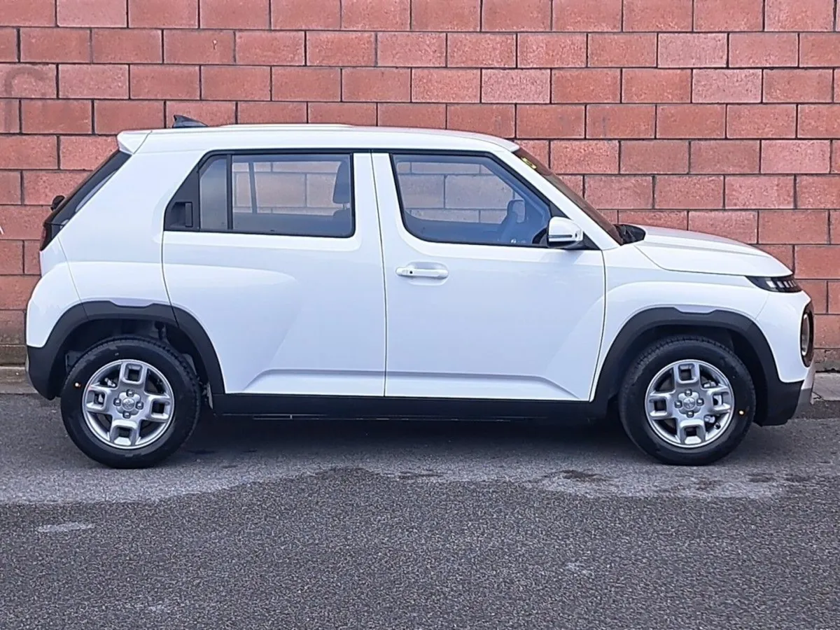 Hyundai INSTER Signature 42 k/wh Battery with 320 - Image 4