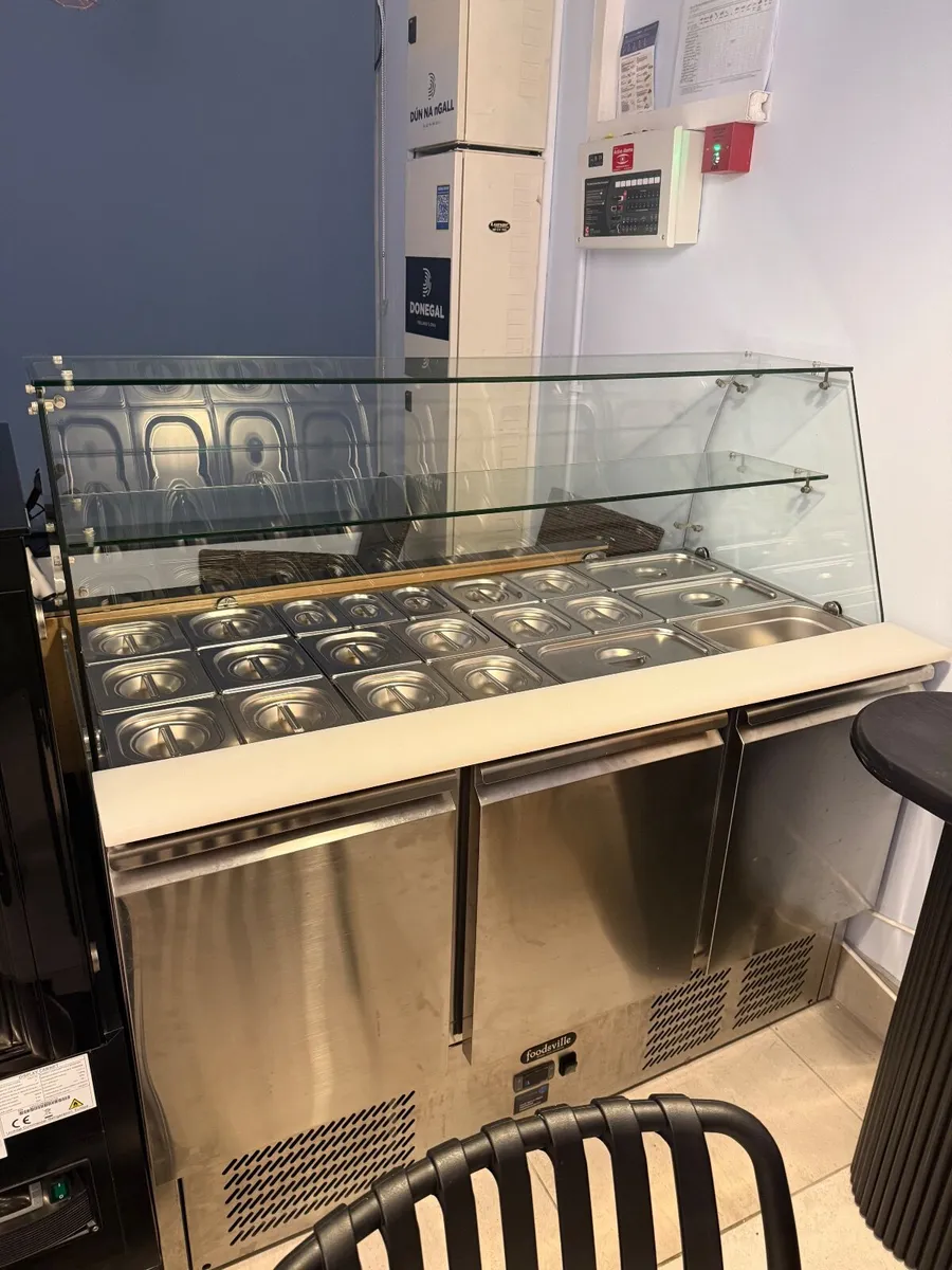 Foodsville deli fridge - Image 1