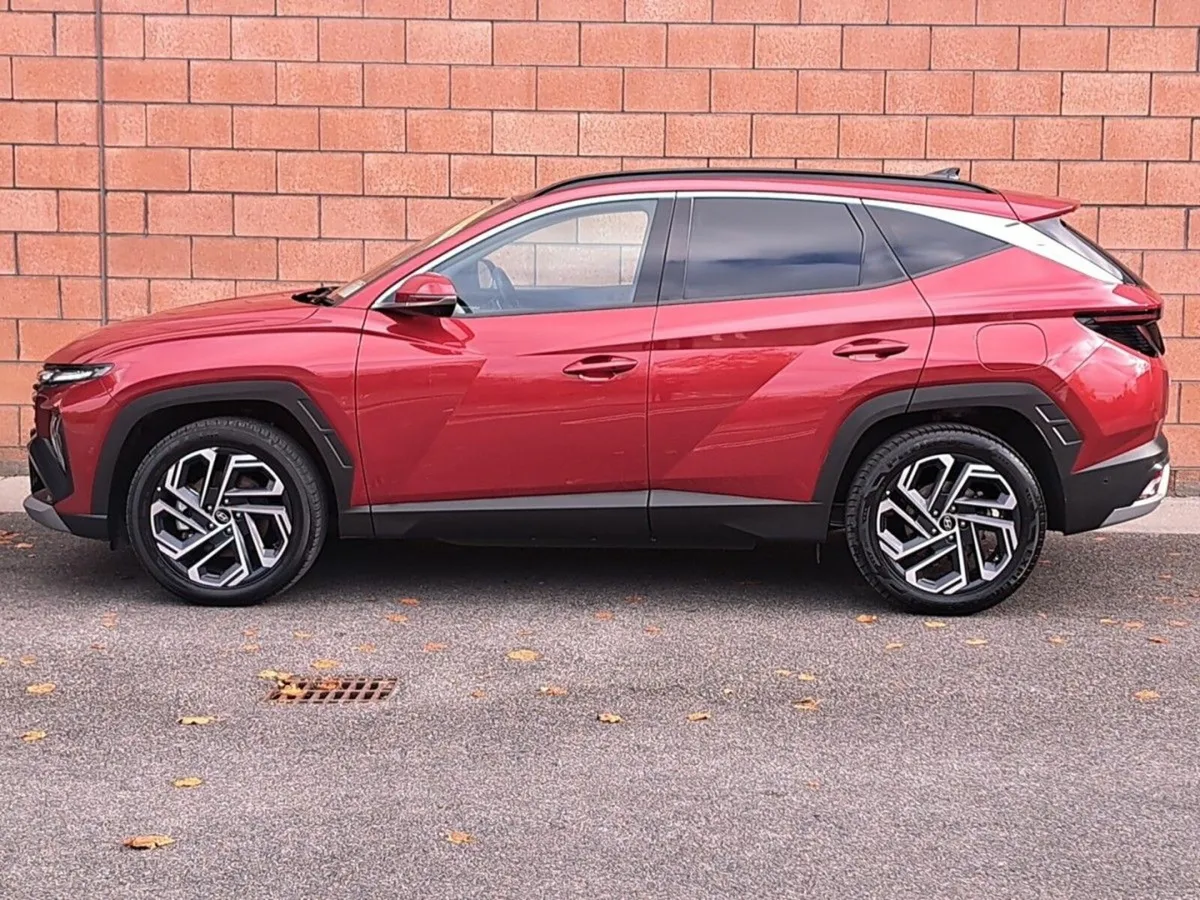 Hyundai Tucson Platinum Model Plug in Hybrid Autom - Image 3