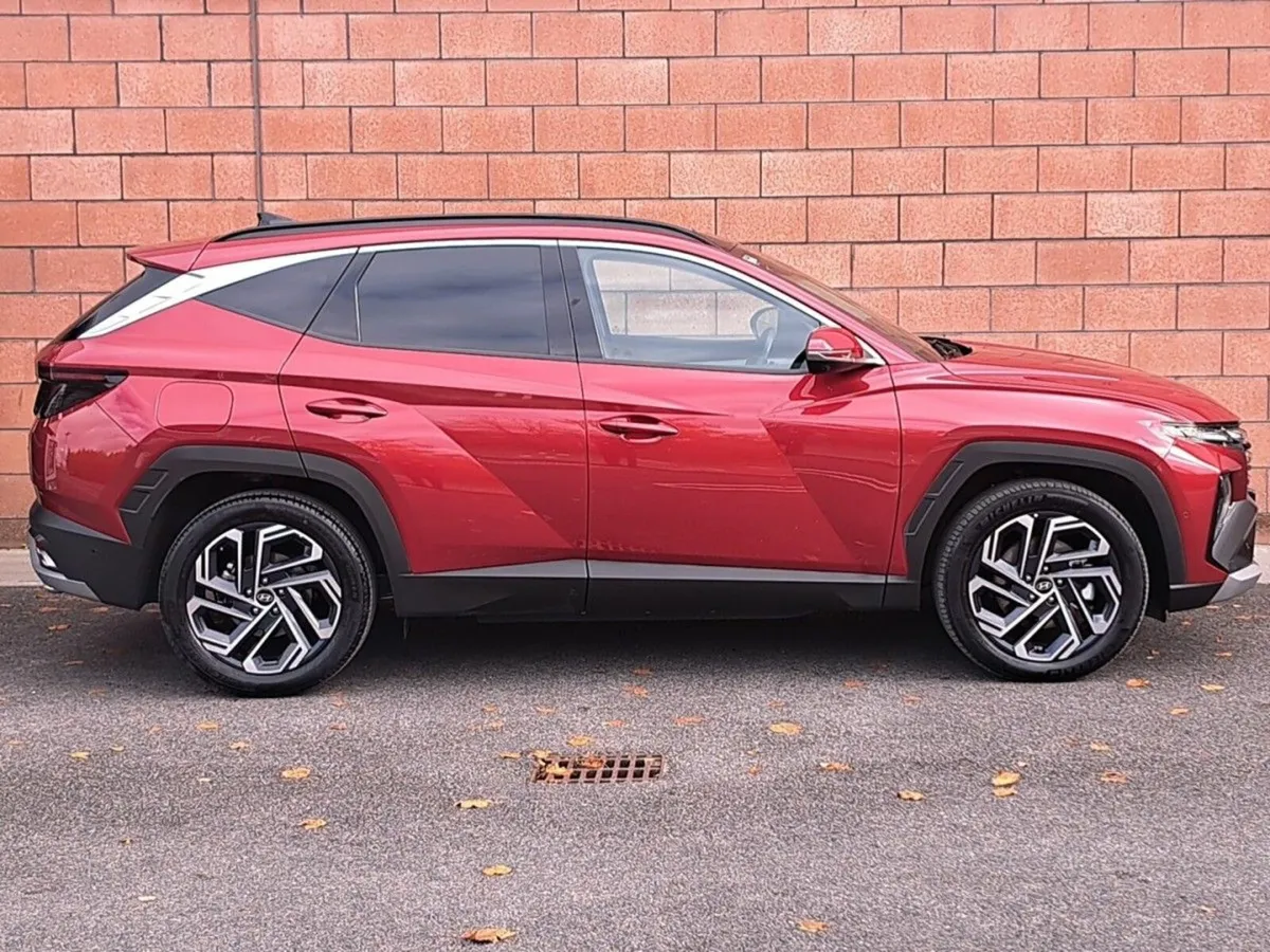 Hyundai Tucson Platinum Model Plug in Hybrid Autom - Image 4