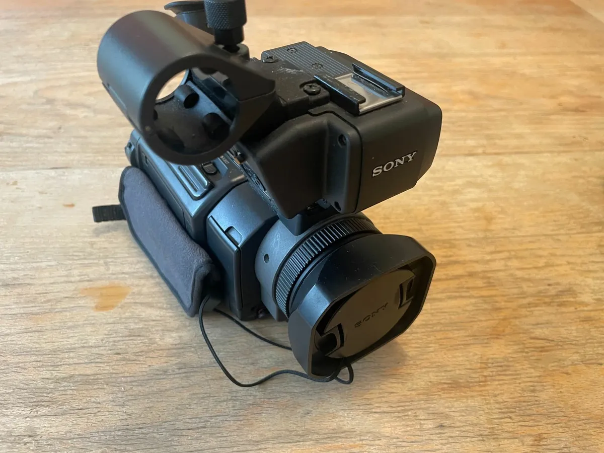 Professional Camcorder - Image 3