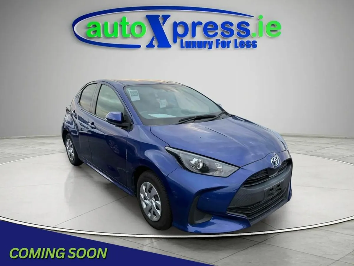 Toyota Yaris 1.5 HYBRID X Automatic, Reversing cam - Image 1