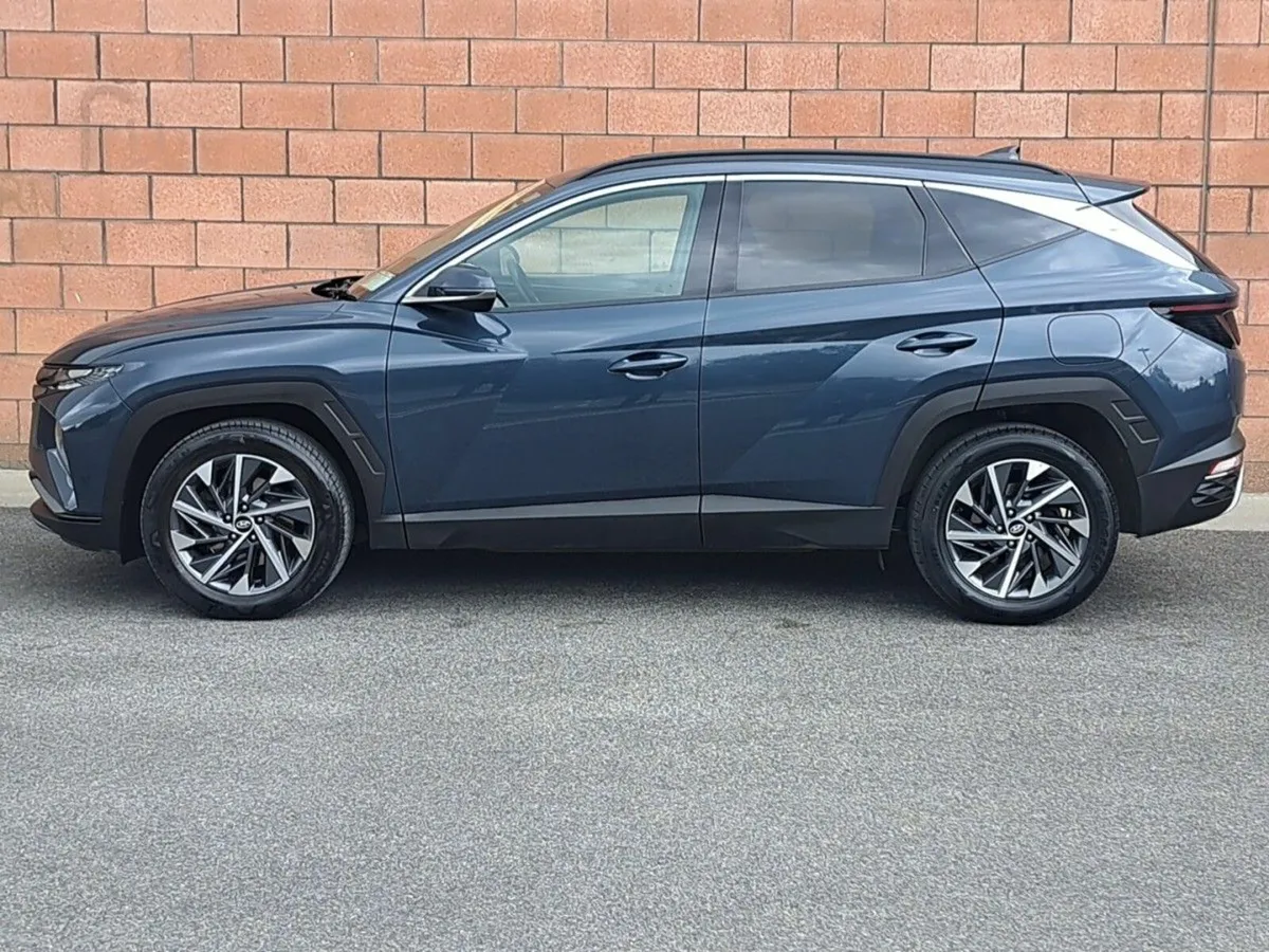 Hyundai Tucson Executive Plus model 1.6 Diesel. - Image 3