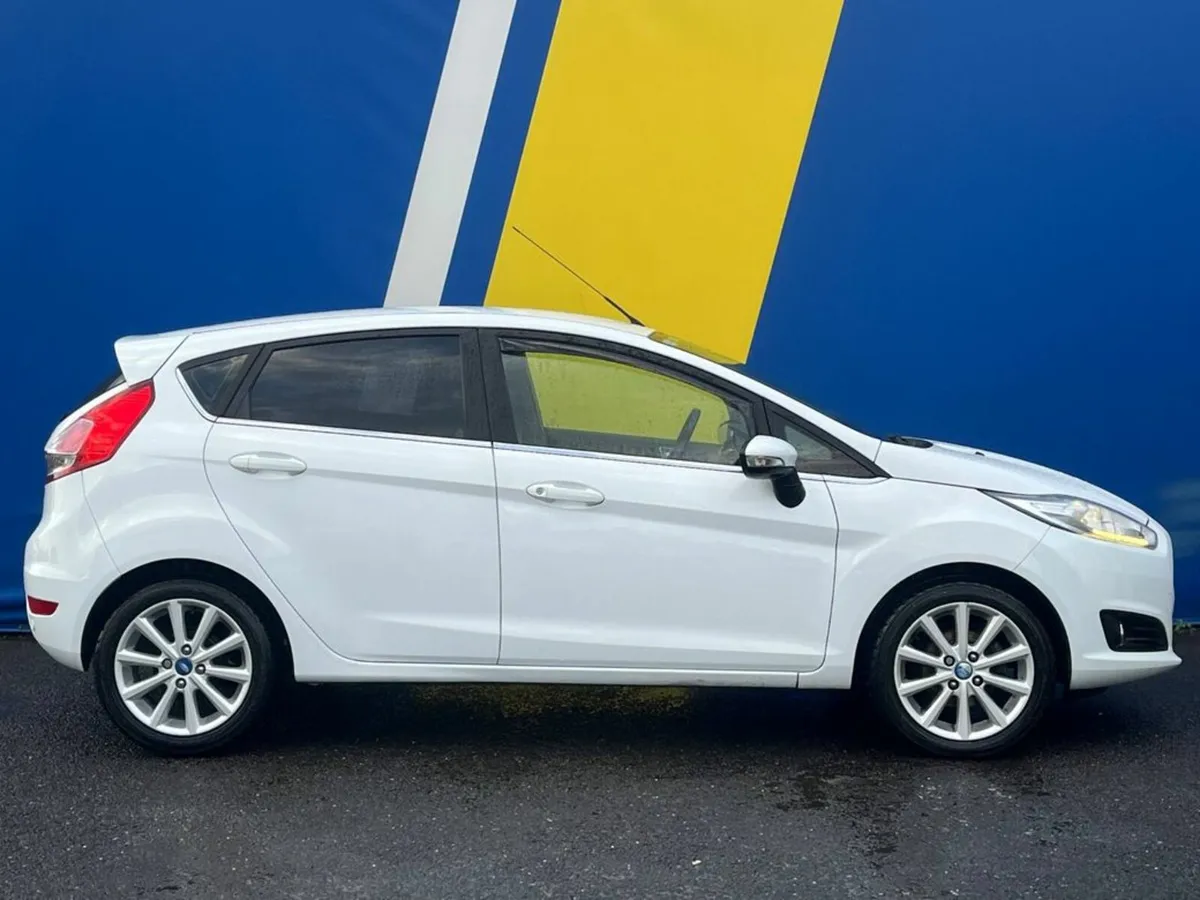 Ford Fiesta TITANIUM 1.0 // FULL SERVICE HISTORY / - Image 2