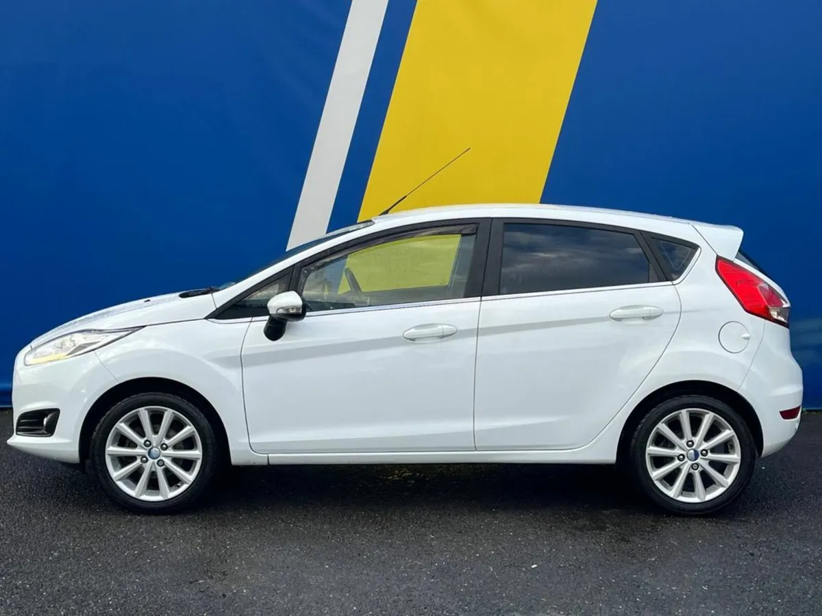 Ford Fiesta TITANIUM 1.0 // FULL SERVICE HISTORY / - Image 3