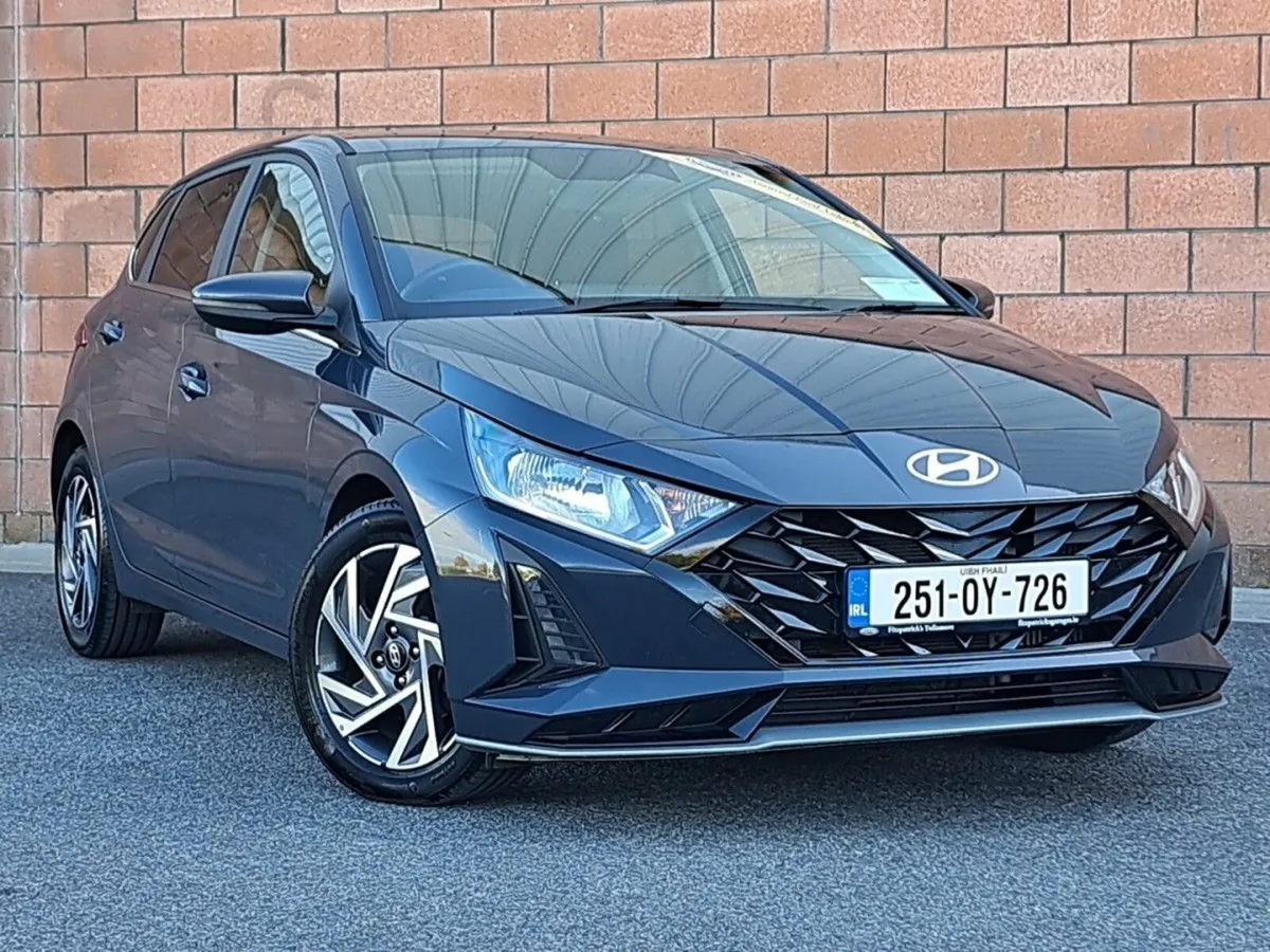 Hyundai i20 Deluxe Plus Model 1.0 Turbo Petrol Aut - Image 1
