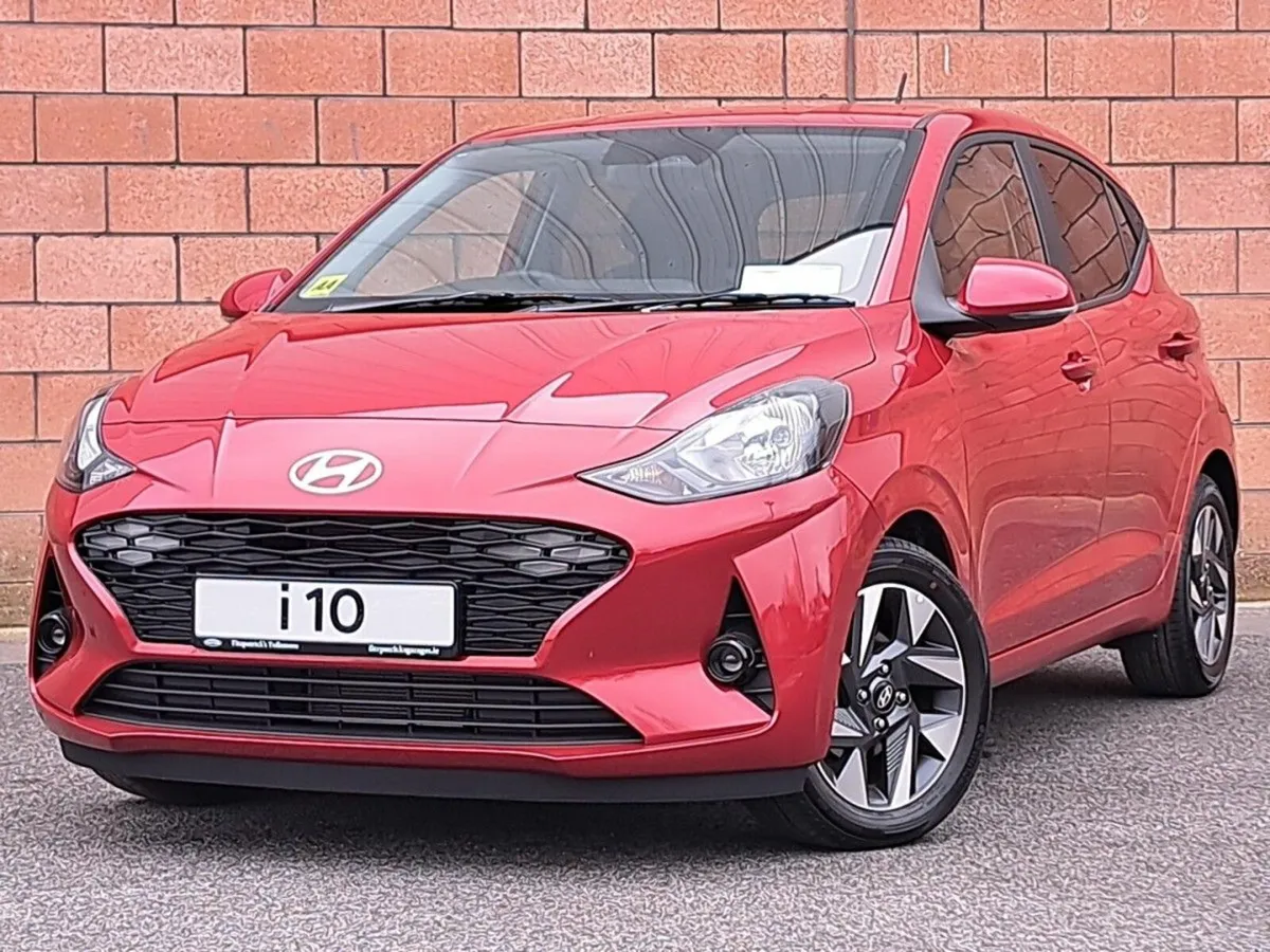Hyundai i10 Deluxe Plus Model 1 Litre Petrol Autom - Image 2