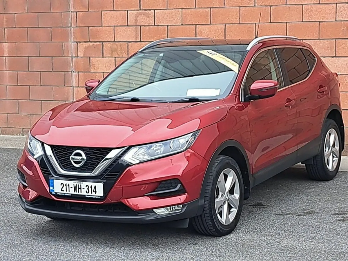 Nissan Qashqai SE Model with Moonroof 1.3 Petrol m - Image 3