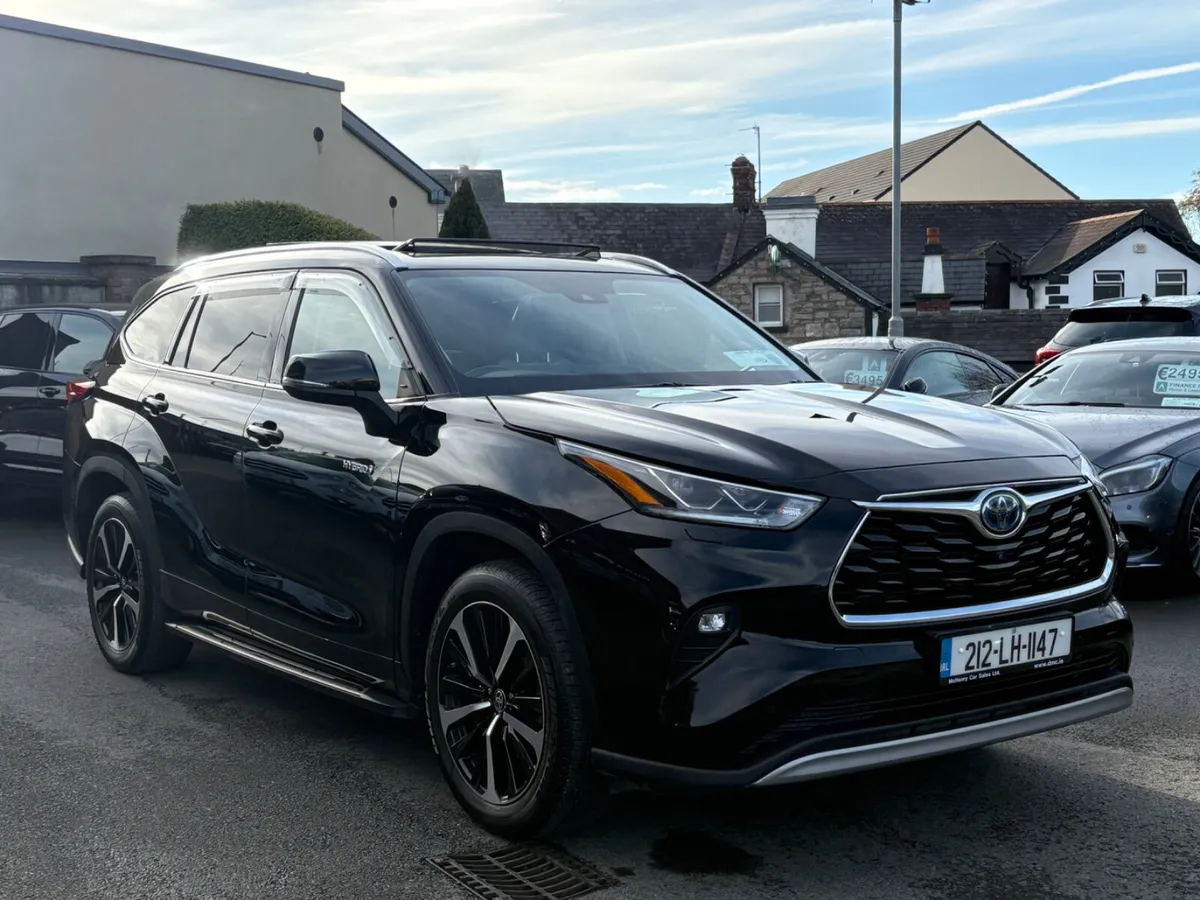 212 Toyota Highlander Platinum 7 Seater 2.5 Hybrid - Image 3