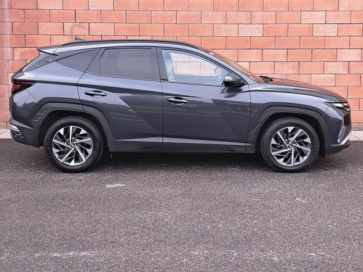 Hyundai Tucson Executive Model 1.6 Diesel. - Image 4