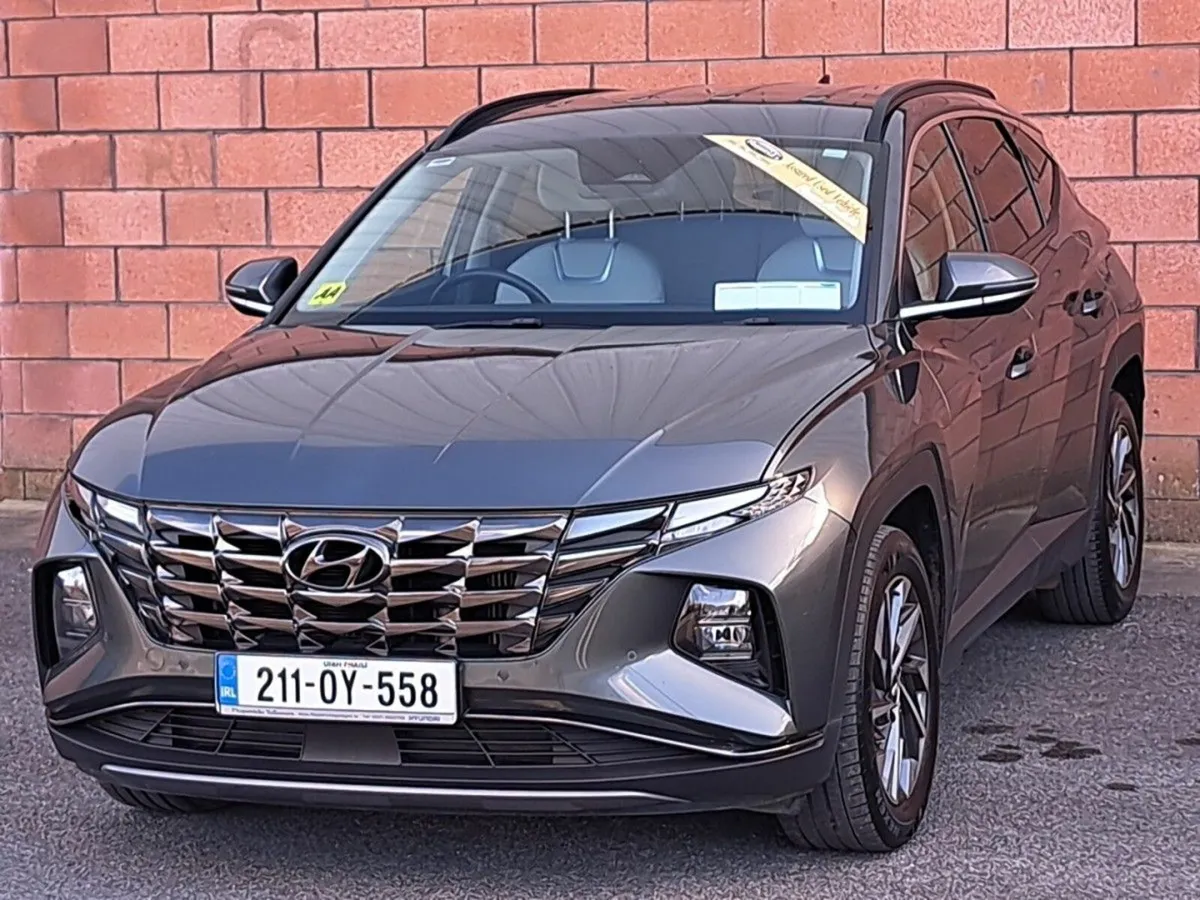 Hyundai Tucson Executive Plus Model 1.6 Diesel. - Image 2