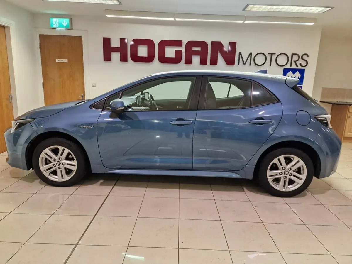 Toyota Corolla Hybrid Luna H/B Automatic - Image 4