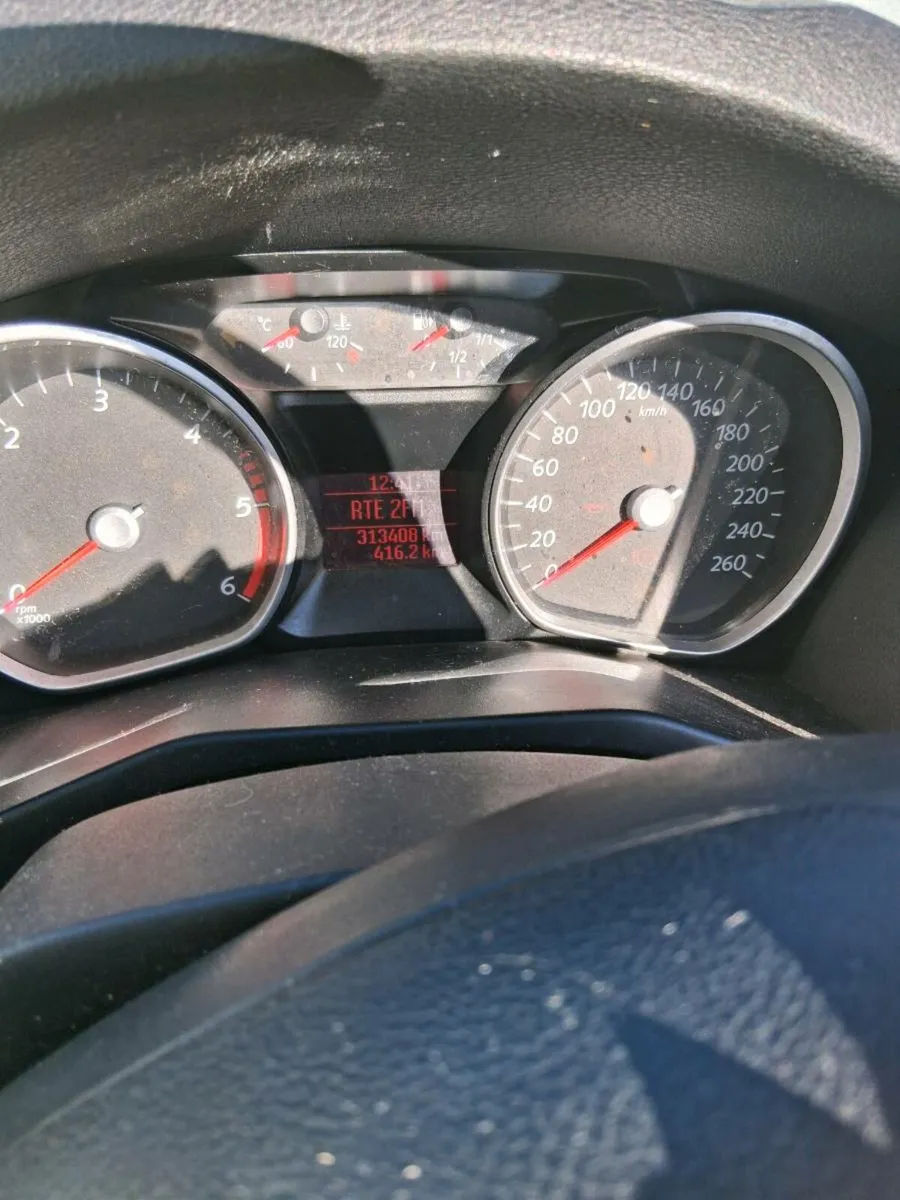 Ford mondeo 2010 - Image 4