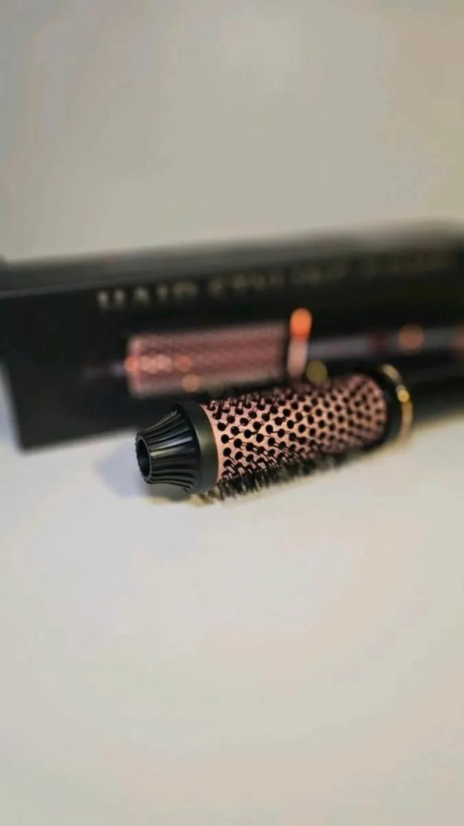 Thermal brush hair brand new - Image 3