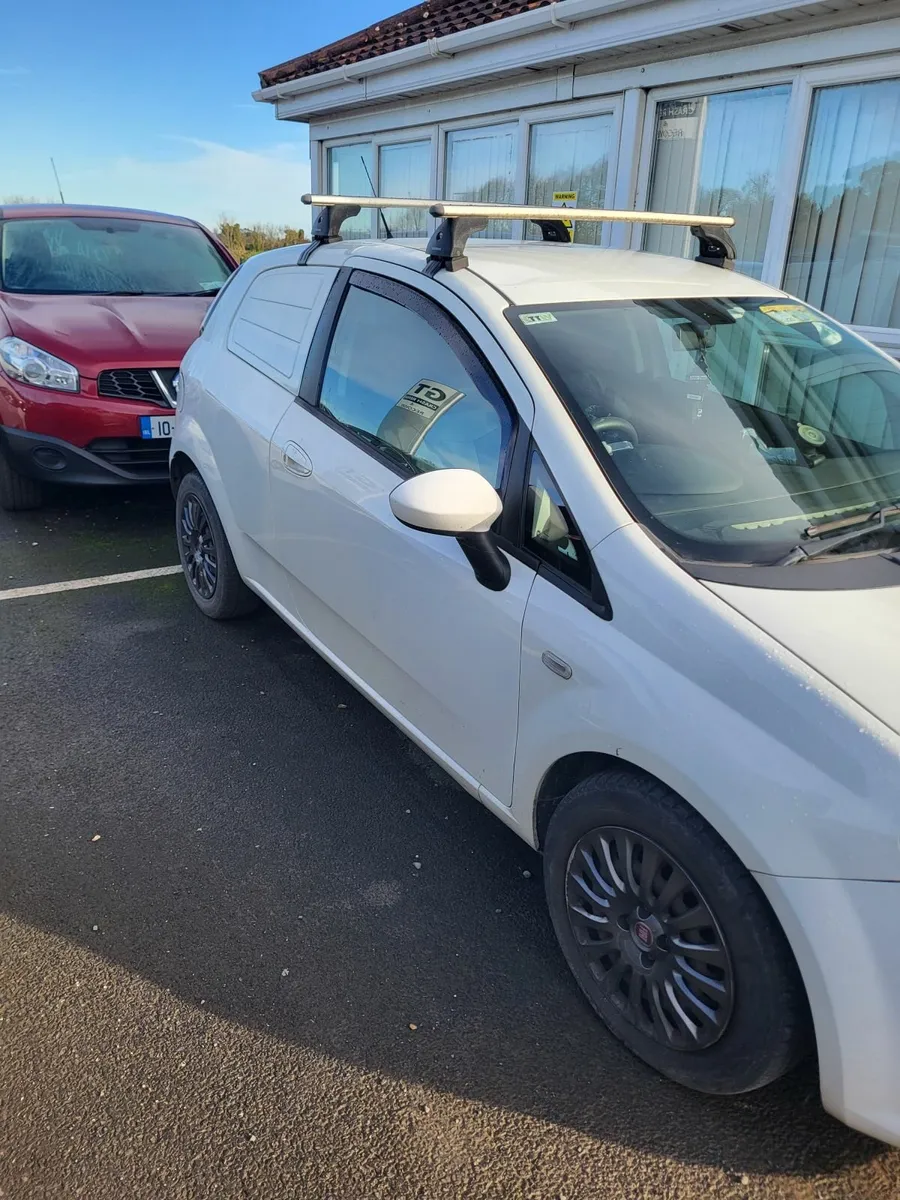 Fiat Punto 2013 - Image 2