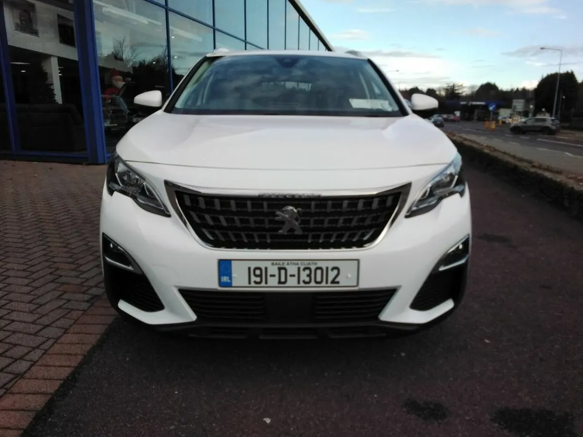 Peugeot 3008 Active 1.5 Blue HDI 130 6.2 4D - Image 2