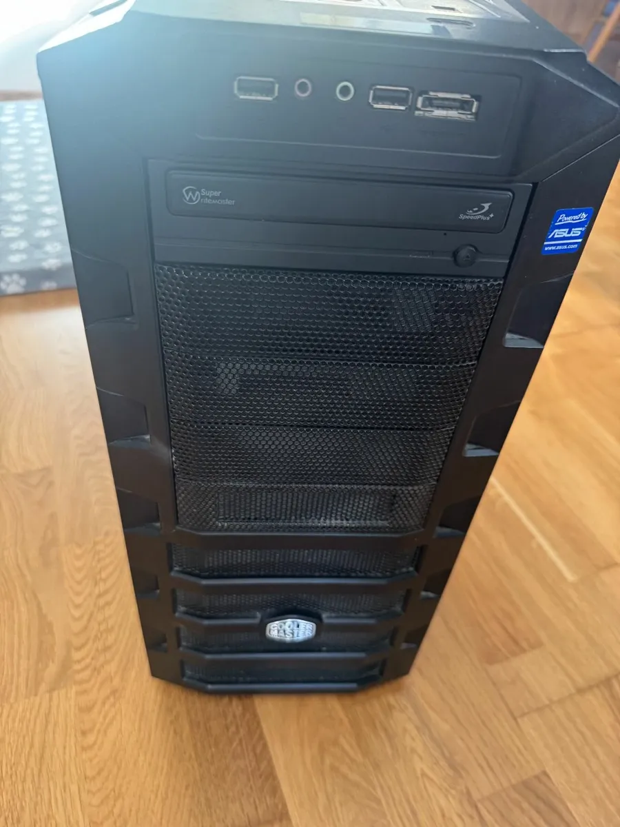 Desktop parts - Image 1