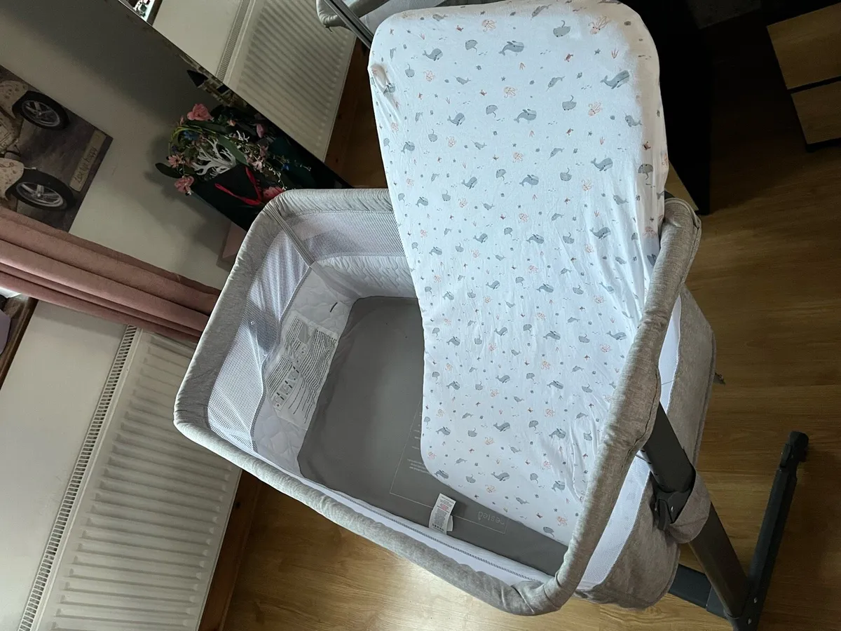 baby cot - Image 4