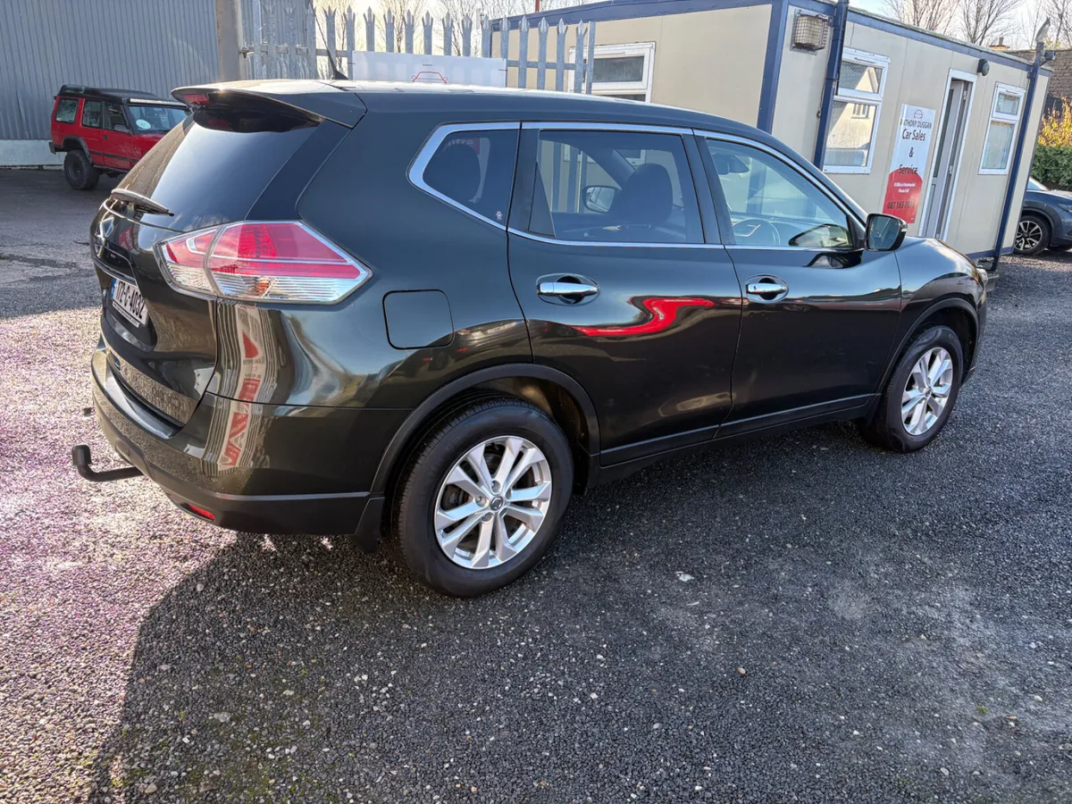 172 Nissan X-Trail 7 seater - Image 3