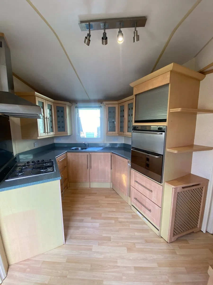 BK BLUEBIRD SENATOR @ HUDSONS KILDARE MOBILE HOMES - Image 4