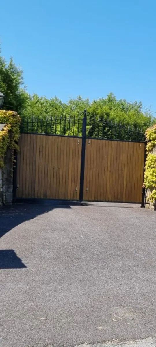 Metal / Iron Gates - Image 2