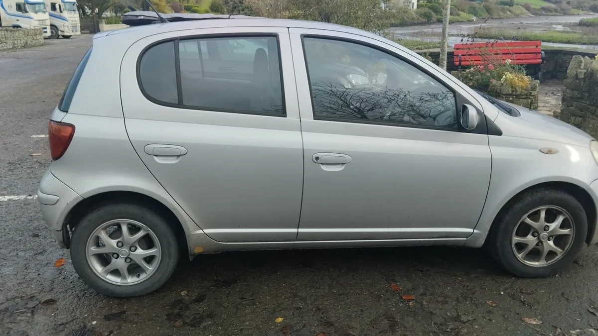 Toyota Yaris 2005 - Image 4