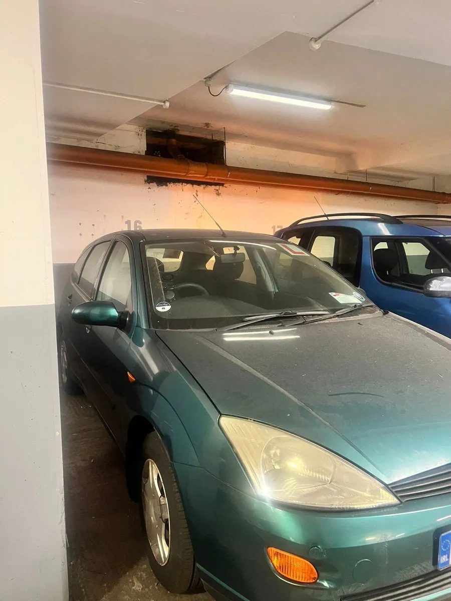 FORD FOCUS 1.4 Petrol - Image 4