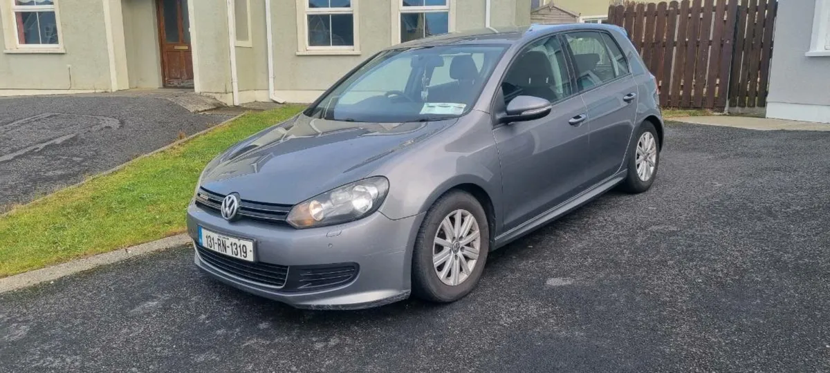 2013 Volkswagen Golf - Image 2