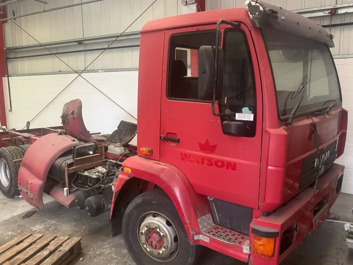 MAN LE220 CHASSIS CAB BREAKER - Image 1