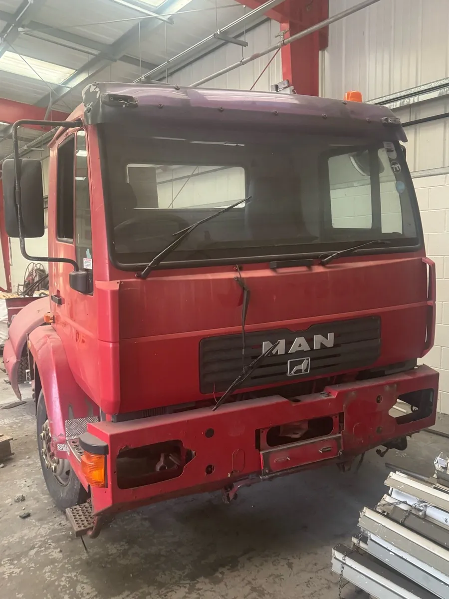 MAN LE220 CHASSIS CAB BREAKER - Image 2