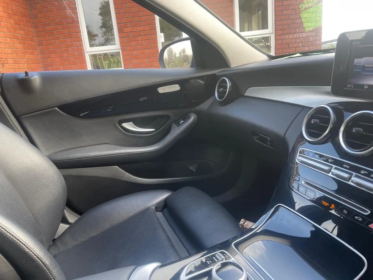 Mercedes C 220 D SE Executive 2018 - Image 3