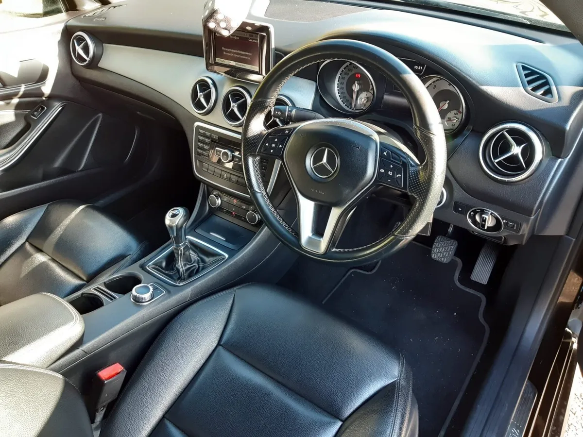 Mercedes-Benz CLA200 Urban 1.8 Diesel - Image 4