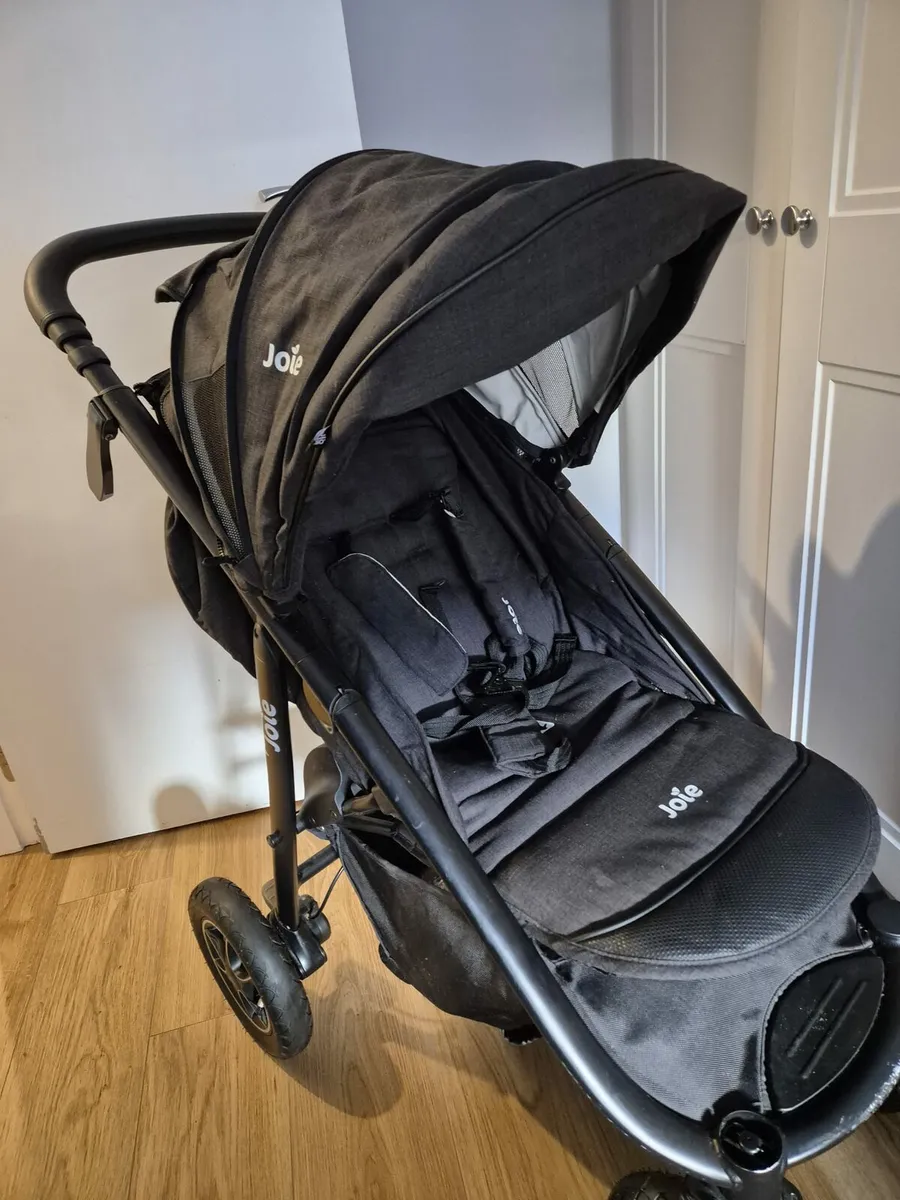 Joie mytrax stroller with rain cover - Image 1