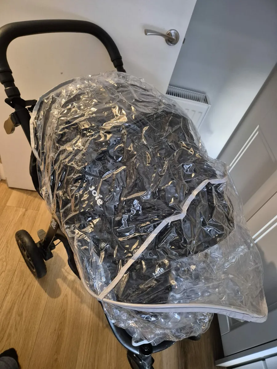 Joie mytrax stroller with rain cover - Image 2