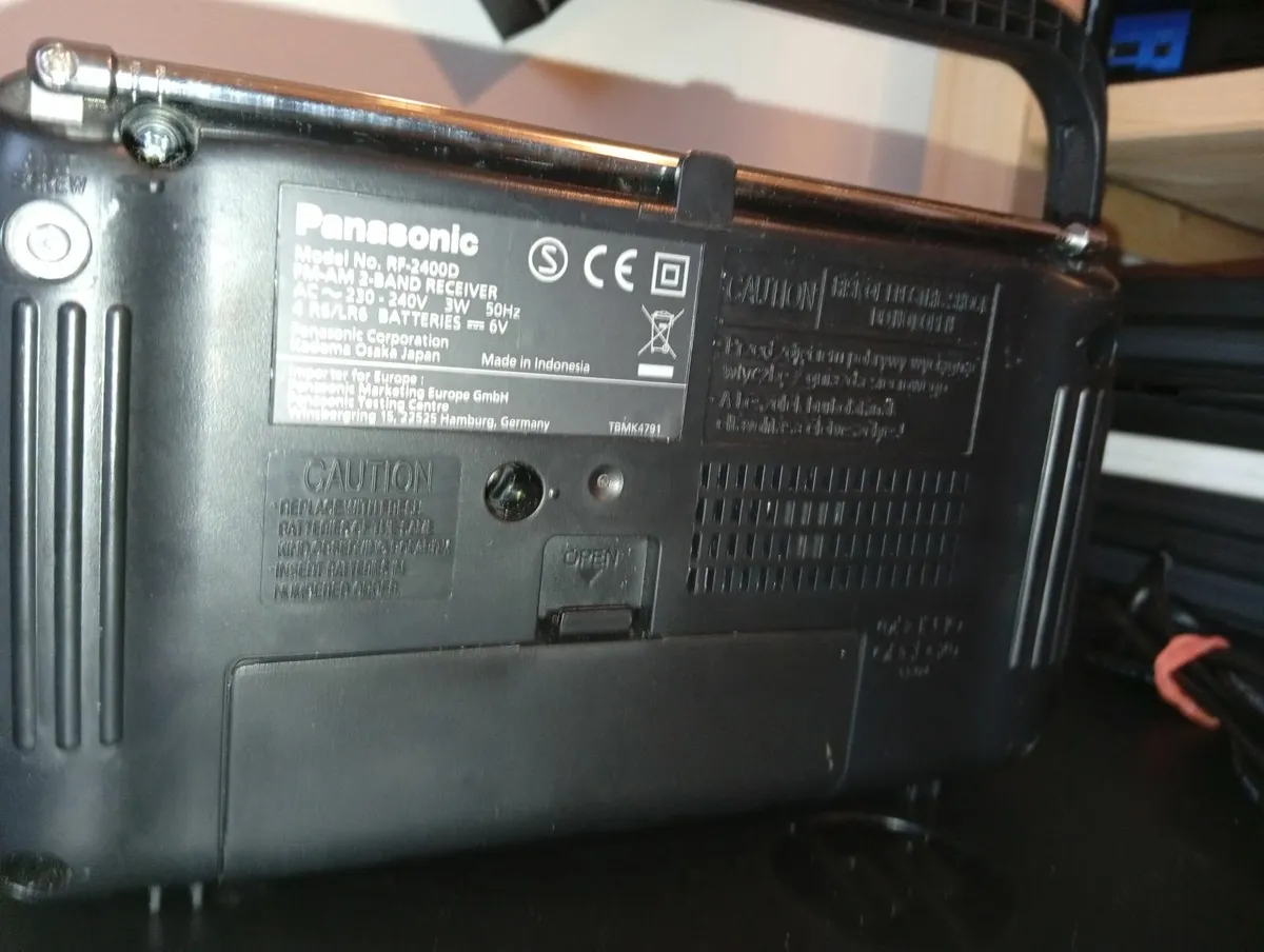 Panasonic Radio Rf 2400d Ac/battery Very Good /C - Image 3