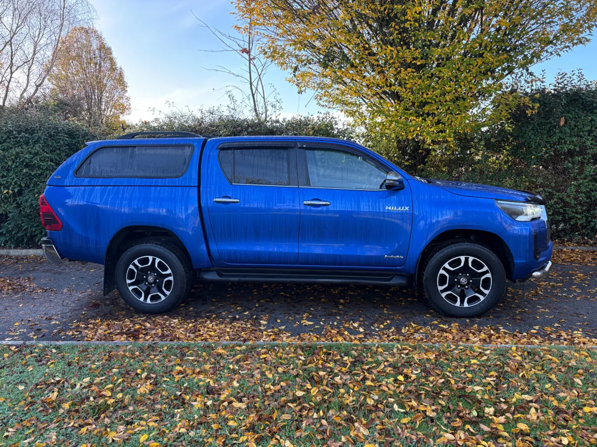 2021 TOYOTA HILUX Invincible (Finance available) - Image 2
