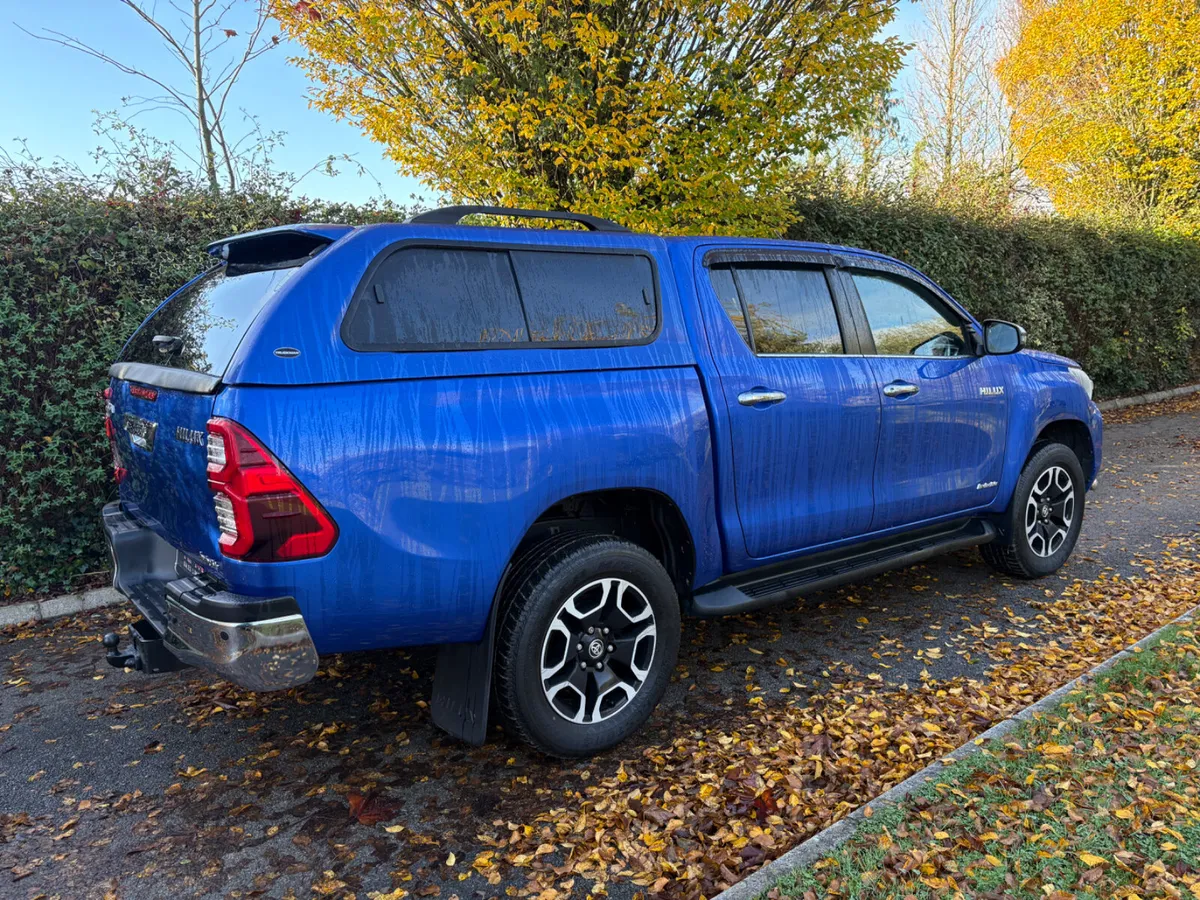 2021 TOYOTA HILUX Invincible (Finance available) - Image 3