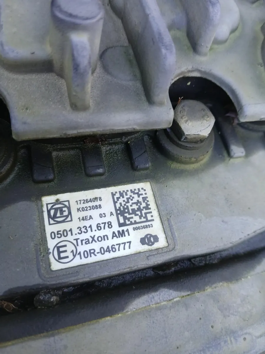 Man Other 2017 - Image 4