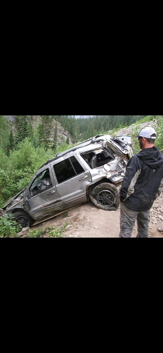 ALL DAMAGED CARS VAN JEEPS WANTED - Image 2