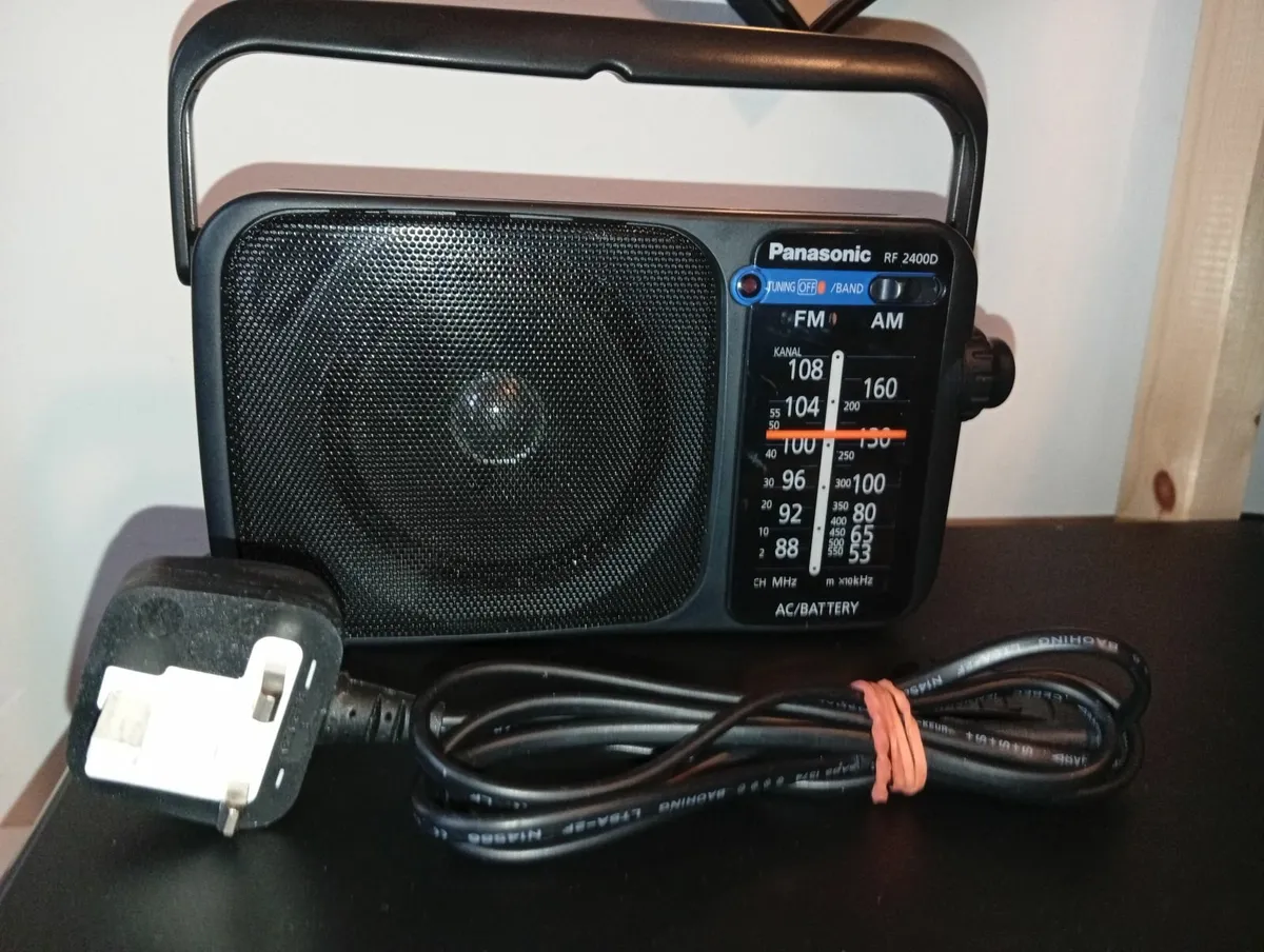 Panasonic Radio Rf 2400d Ac/battery Very Good /C - Image 1