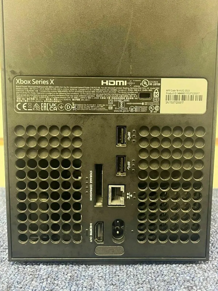 Xbox Series X - Image 3