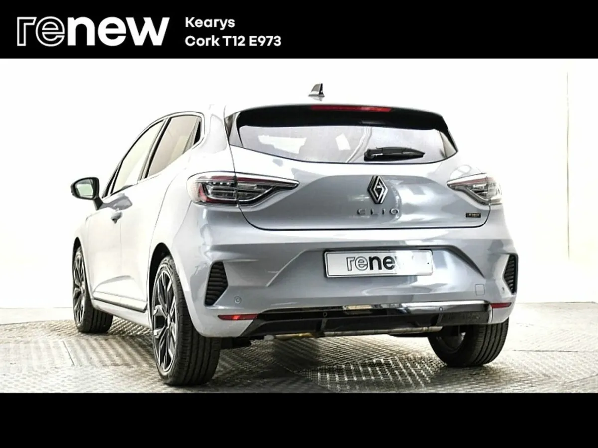Renault Clio Techno E-Tech Full Hybrid AUTO 145 - Image 4