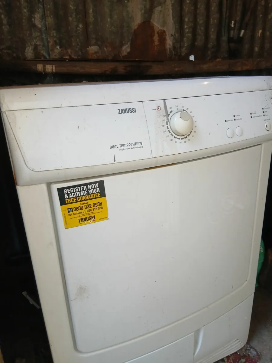 Zanussi duel temperature 7kg reverse action dryer - Image 1