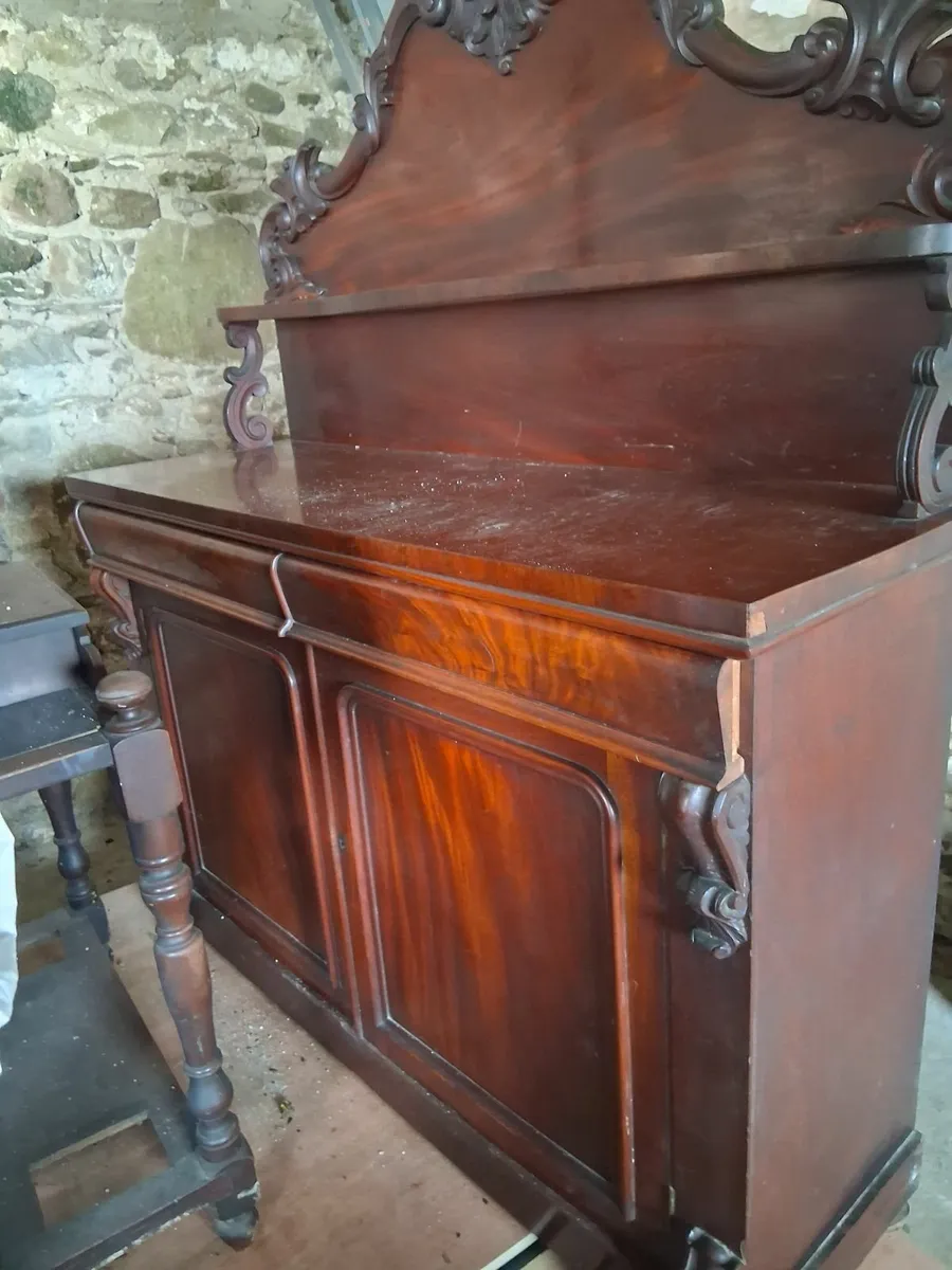 Antique furniture - Image 1