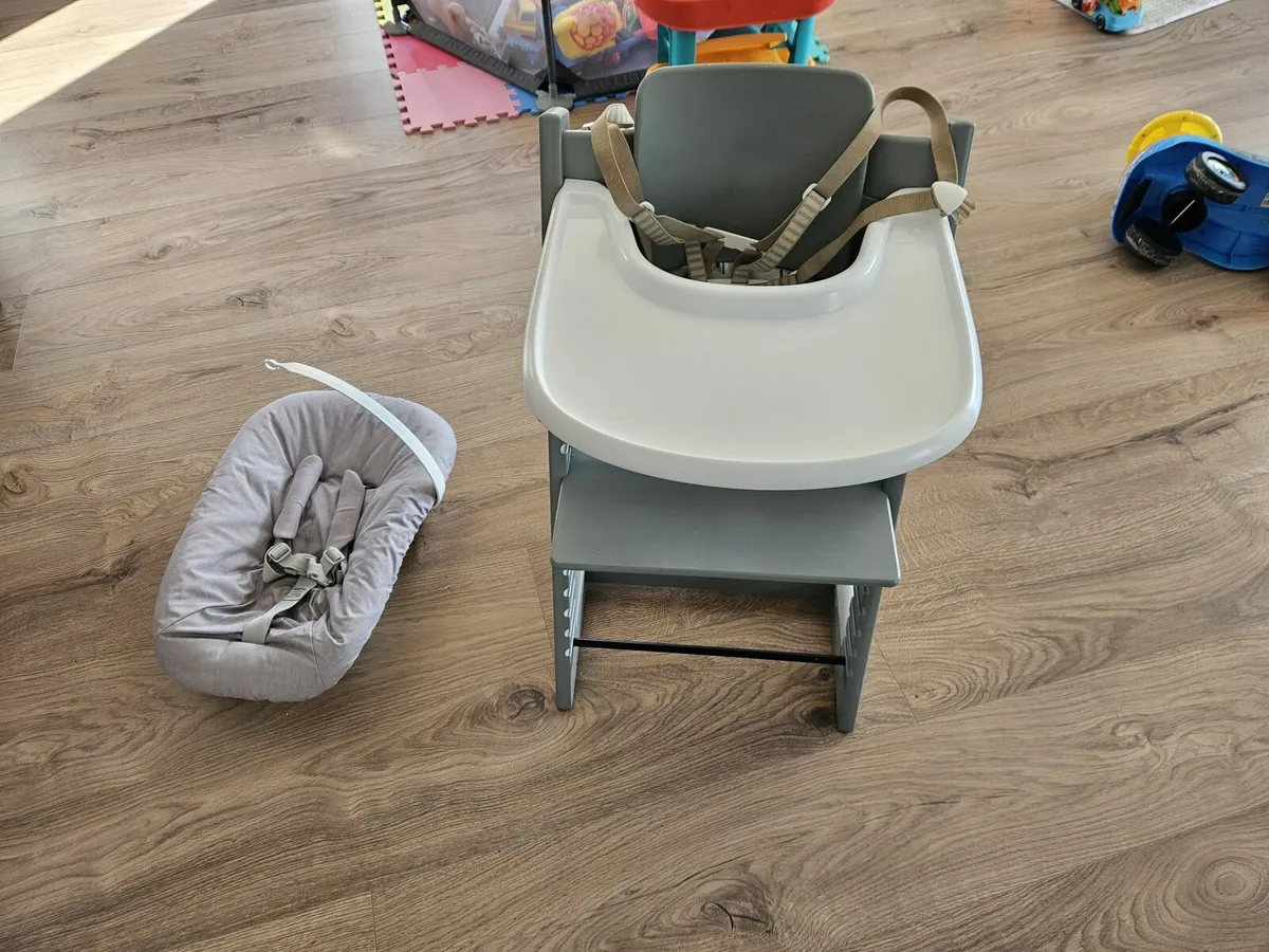 Stokke Tripp Trapp chair includes newborn seat and - Image 1