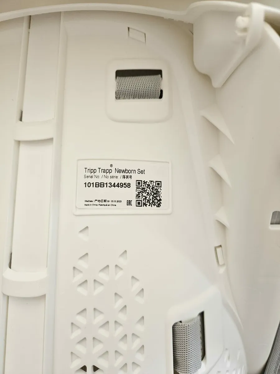 Stokke Tripp Trapp chair includes newborn seat and - Image 4