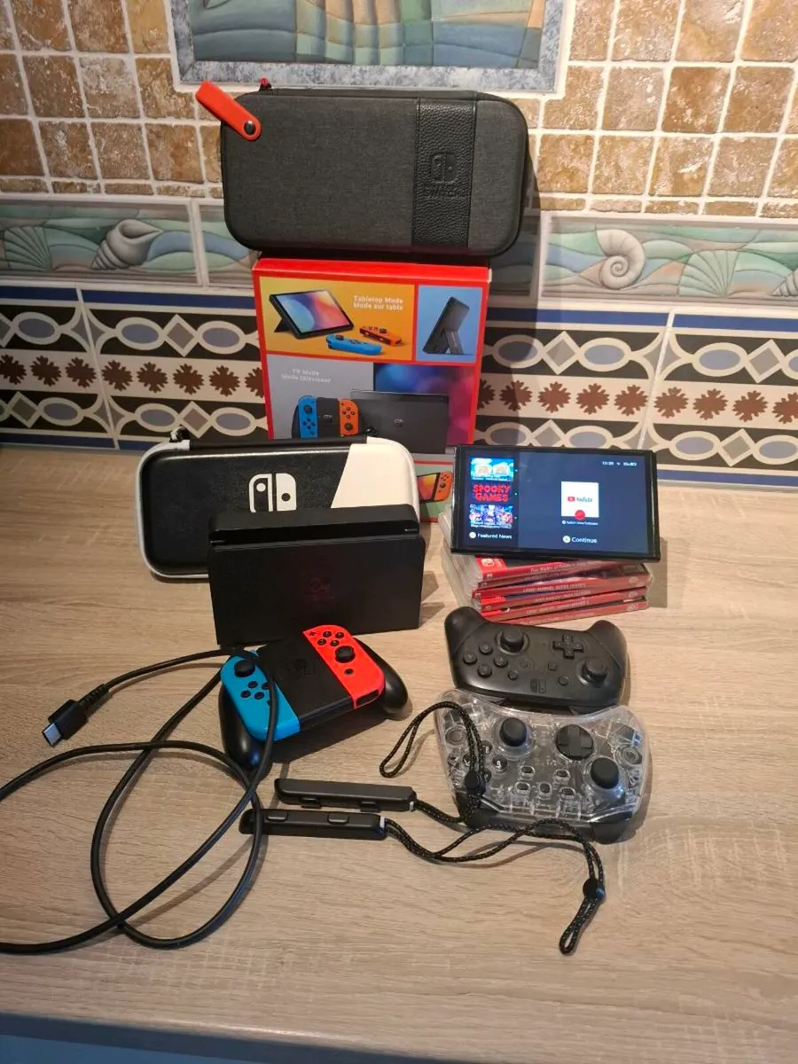 Nintendo switch OLED - Image 1